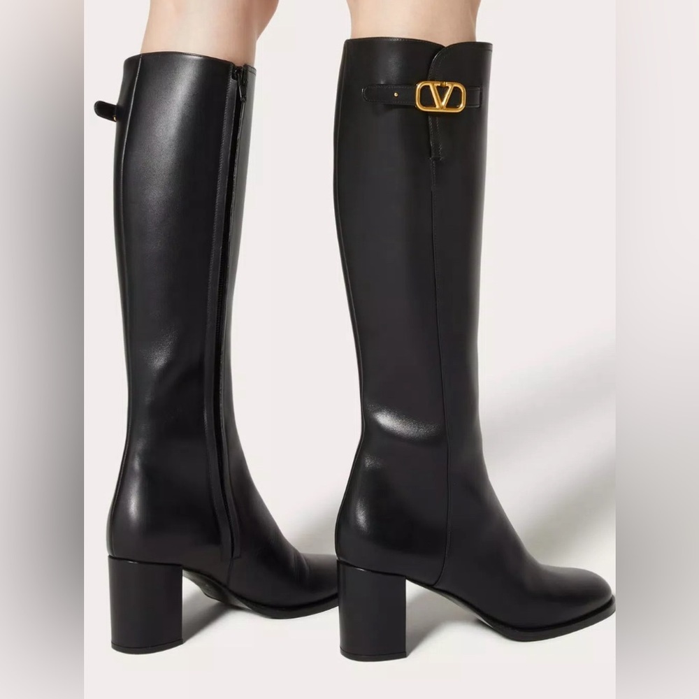 Auth Valentino VLOGO SIGNATURE CALFSKIN BOOT 70MM size 39 8.5 9 w/box